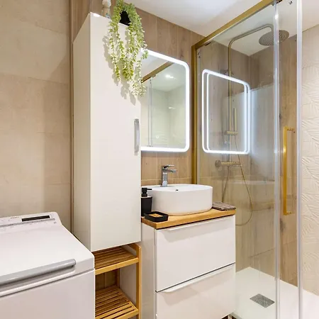 4 Pers Lary Village Proche Telepherique - Fr-1-296-533 Lägenhet